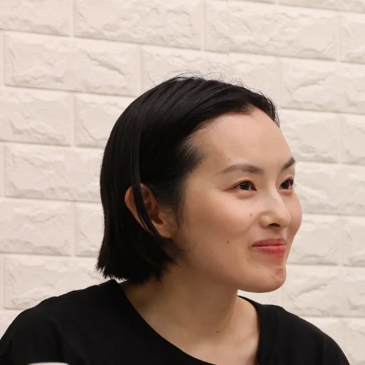 須藤 絢乃（写真家）